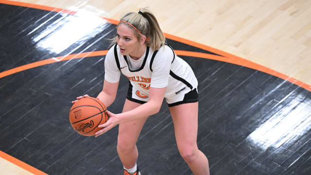 Green girls basketball Jeff Harwell2